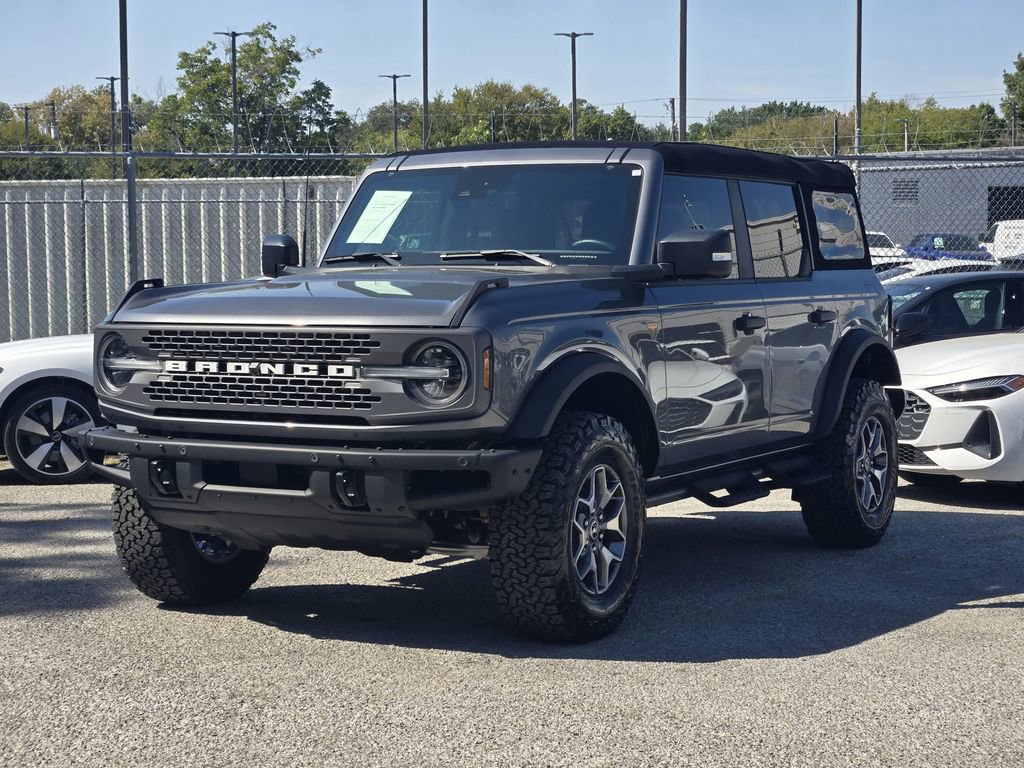 Used 2024 Ford Bronco Badlands image 4