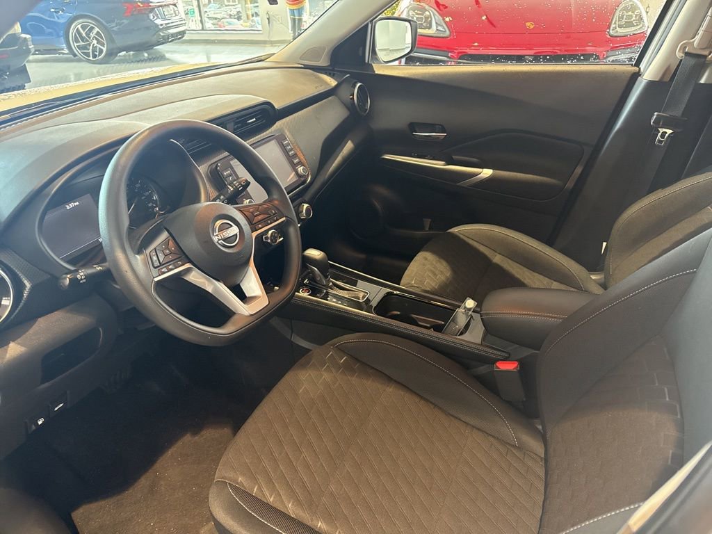 Used 2023 Nissan Kicks SV image 9
