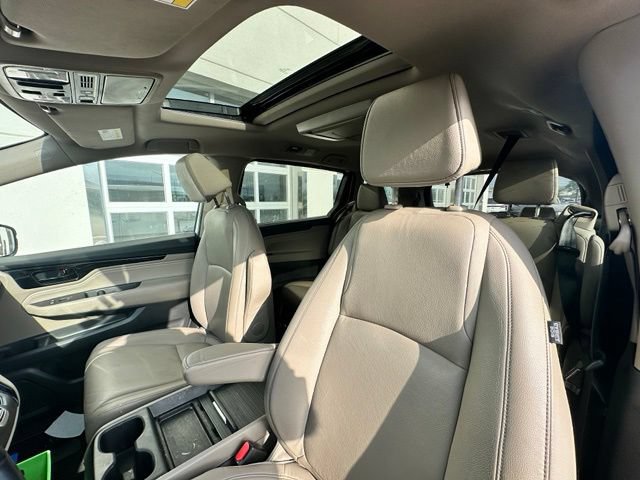 Certified 2024 Honda Odyssey Touring image 8