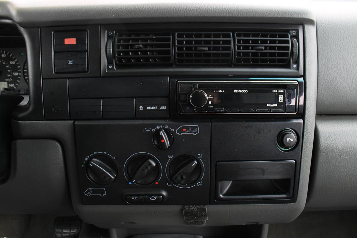Used 1997 Volkswagen Eurovan Camper FWD image 69