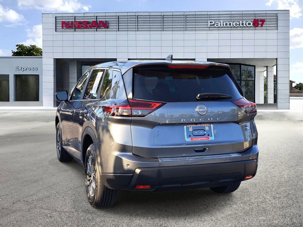 Used 2025 Nissan Rogue S image 4