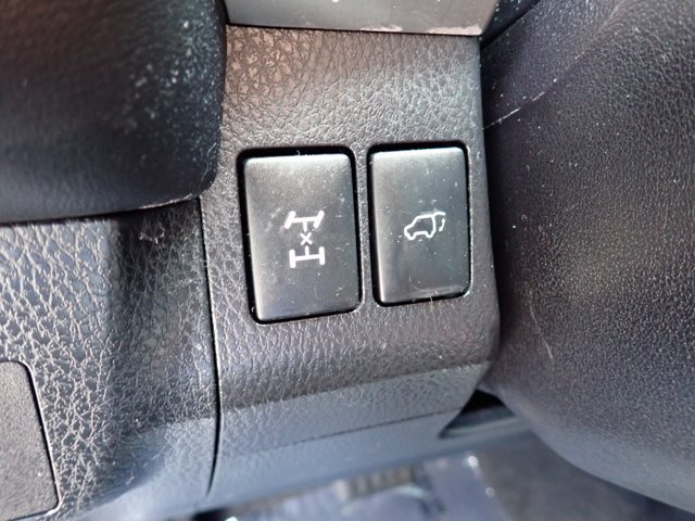 Used 2018 Toyota RAV4 XLE AWD/4WD image 15