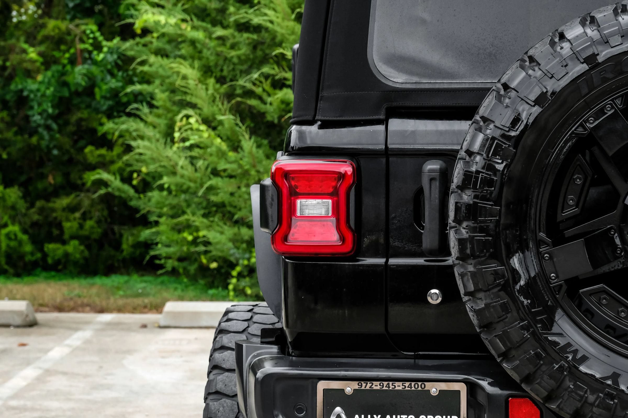 Used 2018 Jeep Wrangler Unlimited Sport S AWD/4WD image 49