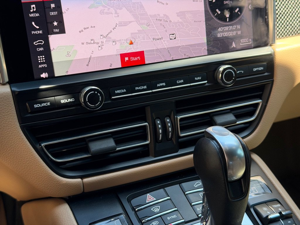 Used 2021 Porsche Macan S AWD/4WD image 46