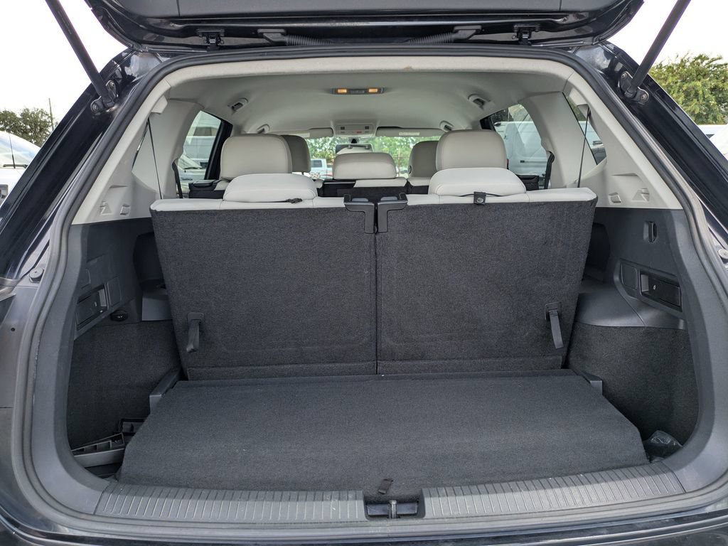 Used 2018 Volkswagen Tiguan SE FWD image 13