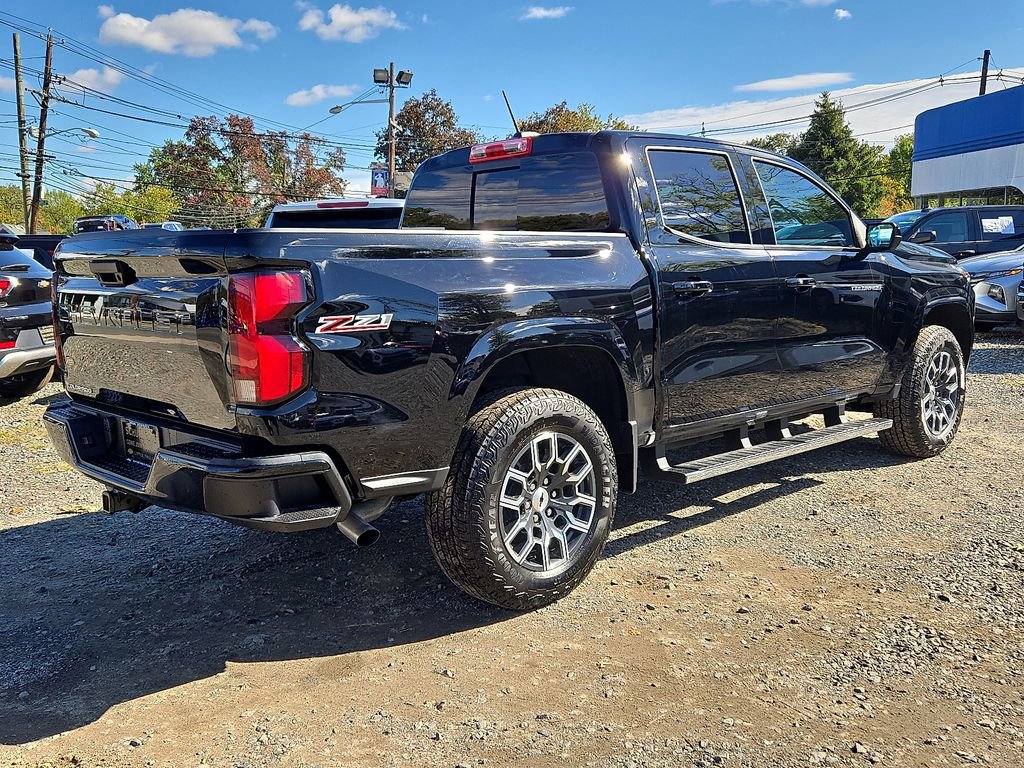 Used 2024 Chevrolet Colorado Z71 w/ Z71 Convenience Package 2 image 8
