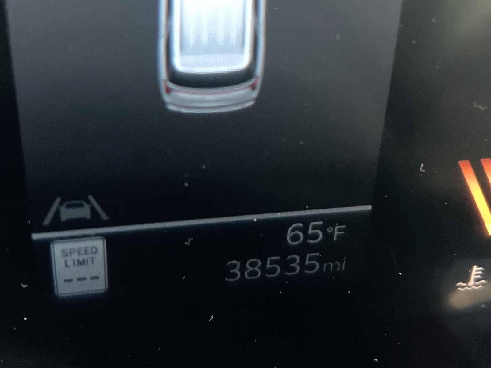 Used 2025 Kia Carnival image 29