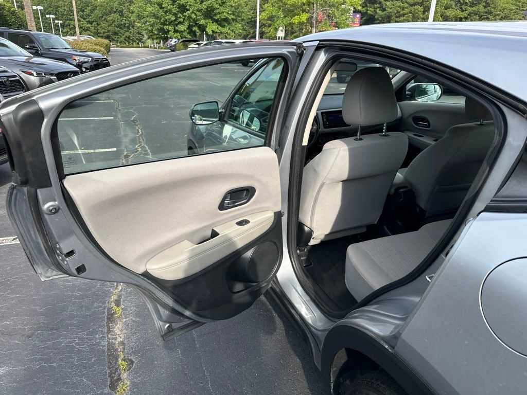 Certified 2018 Honda HR-V LX image 11