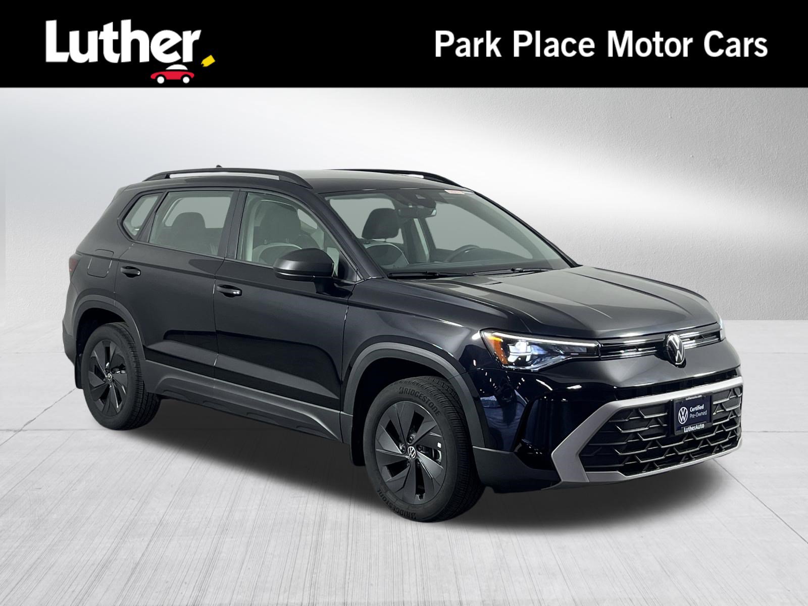 Certified 2025 Volkswagen Taos S FWD image 1