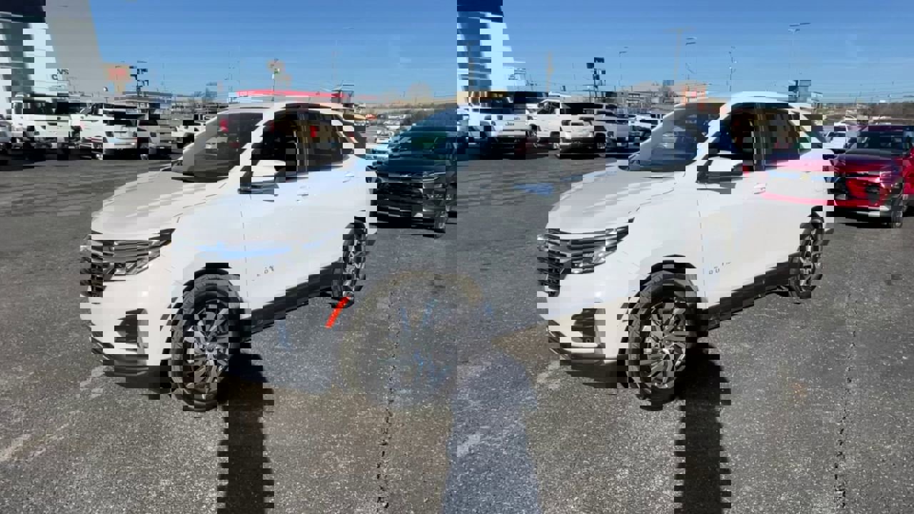 Used 2024 Chevrolet Equinox LT w/ LPO, Floor Liner Package image 5