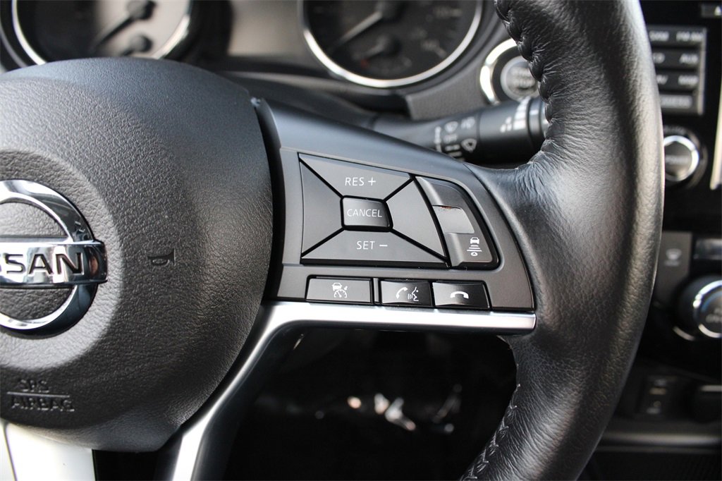 Used 2018 Nissan Rogue Sport SL w/ SL Premium Package image 19