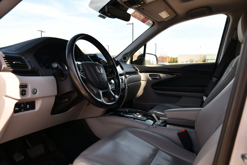 Used 2019 Honda Pilot Elite image 14