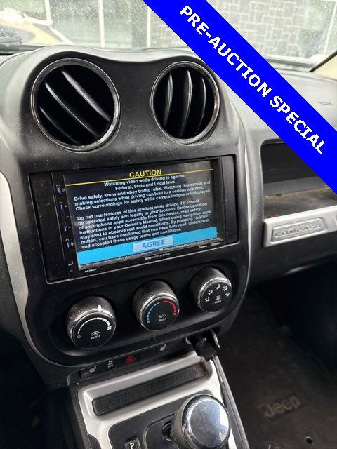 Used 2016 Jeep Compass Latitude image 5