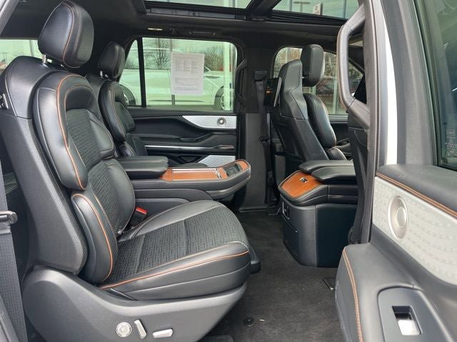 Used 2025 Lincoln Navigator L Black Label AWD/4WD image 26