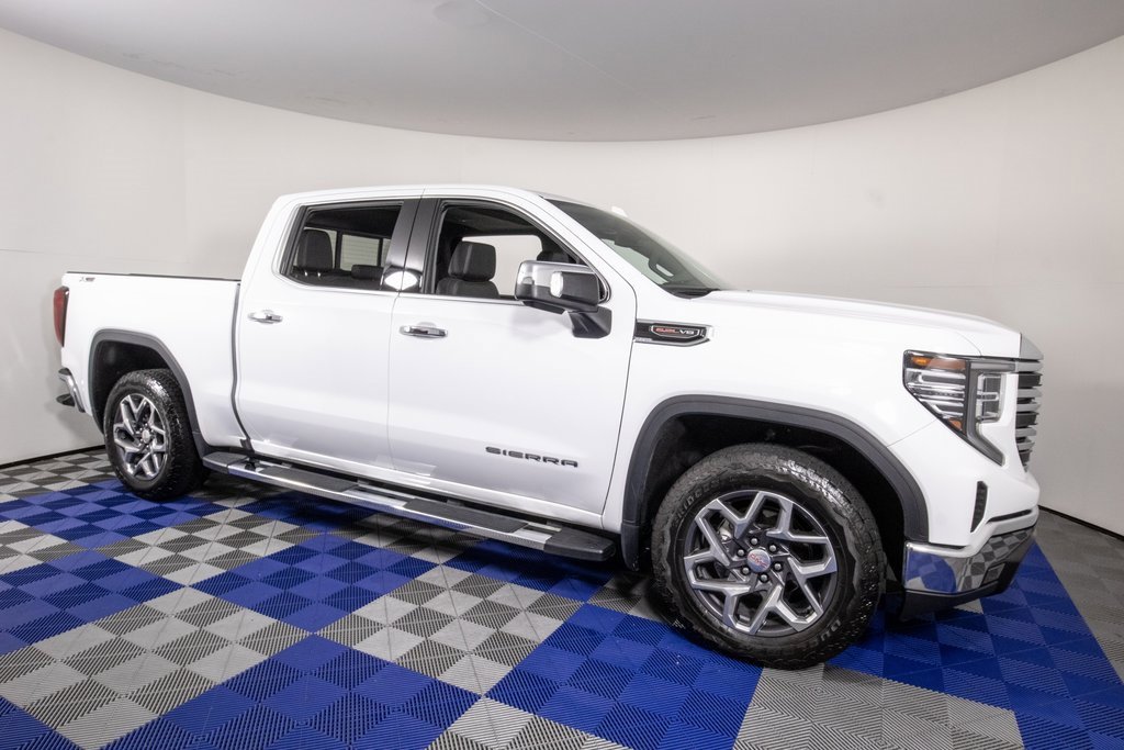 Used 2023 GMC Sierra 1500 SLT w/ SLT Premium Package image 3