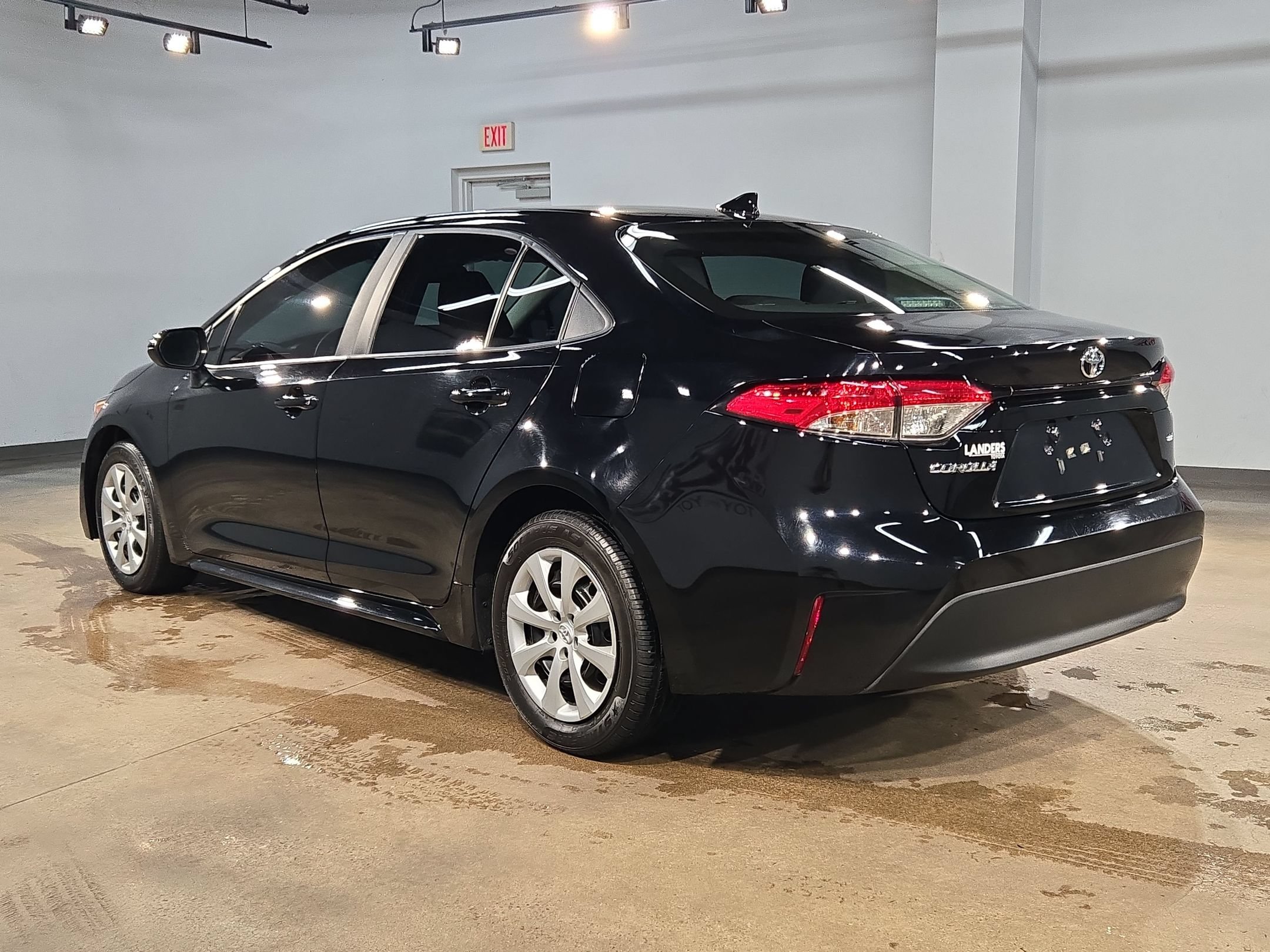 Used 2024 Toyota Corolla LE FWD image 5
