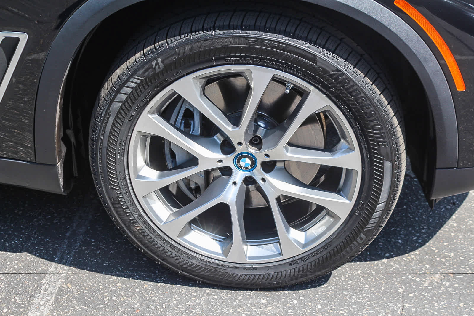 Used 2023 BMW X5 xDrive45e w/ Climate Comfort Package AWD/4WD image 9