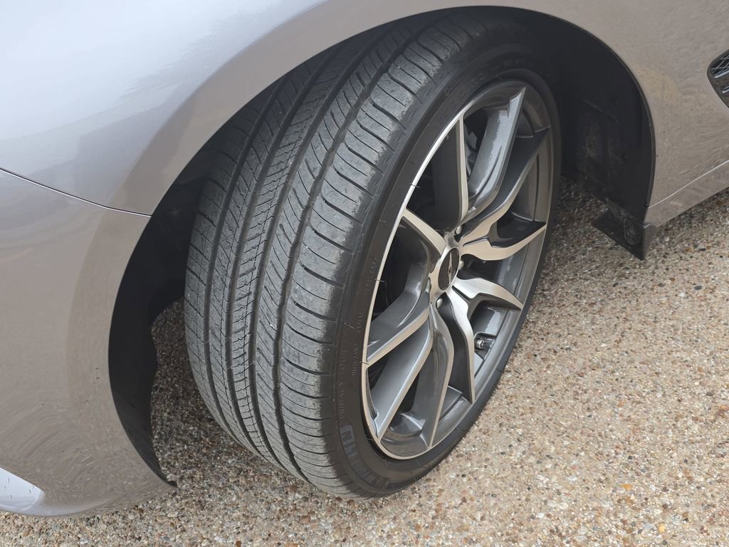 Used 2026 Genesis G70 2.5T image 30