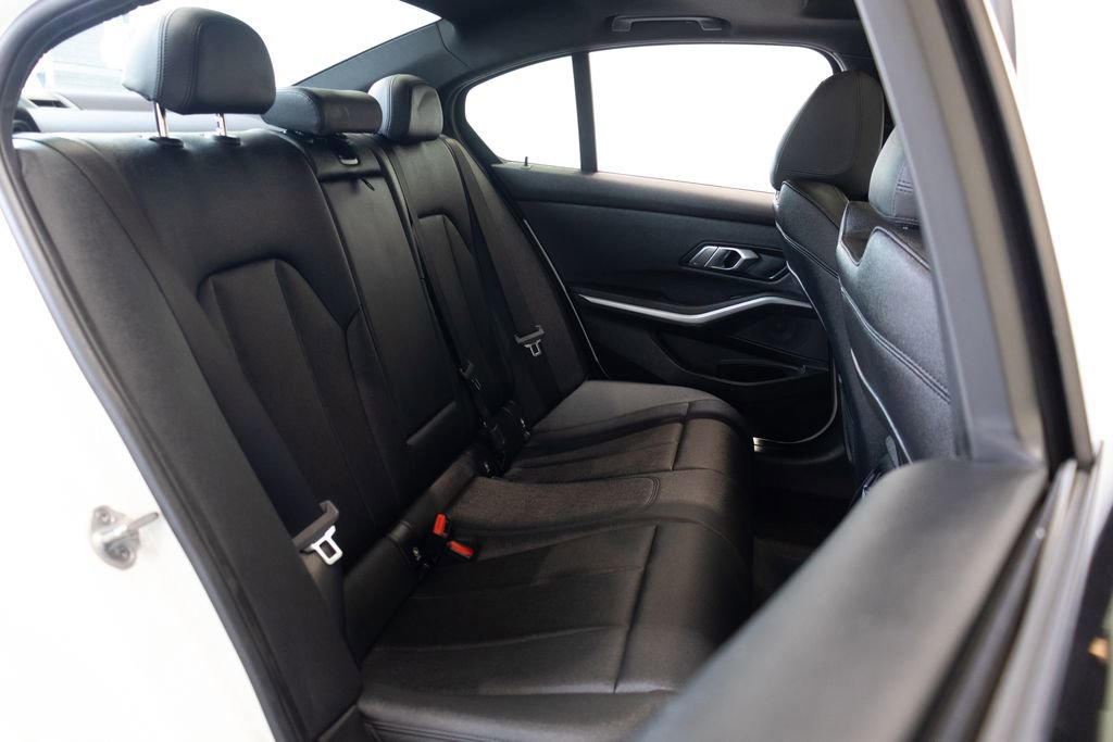 Used 2020 BMW M340i w/ Parking Assistance Package image 22