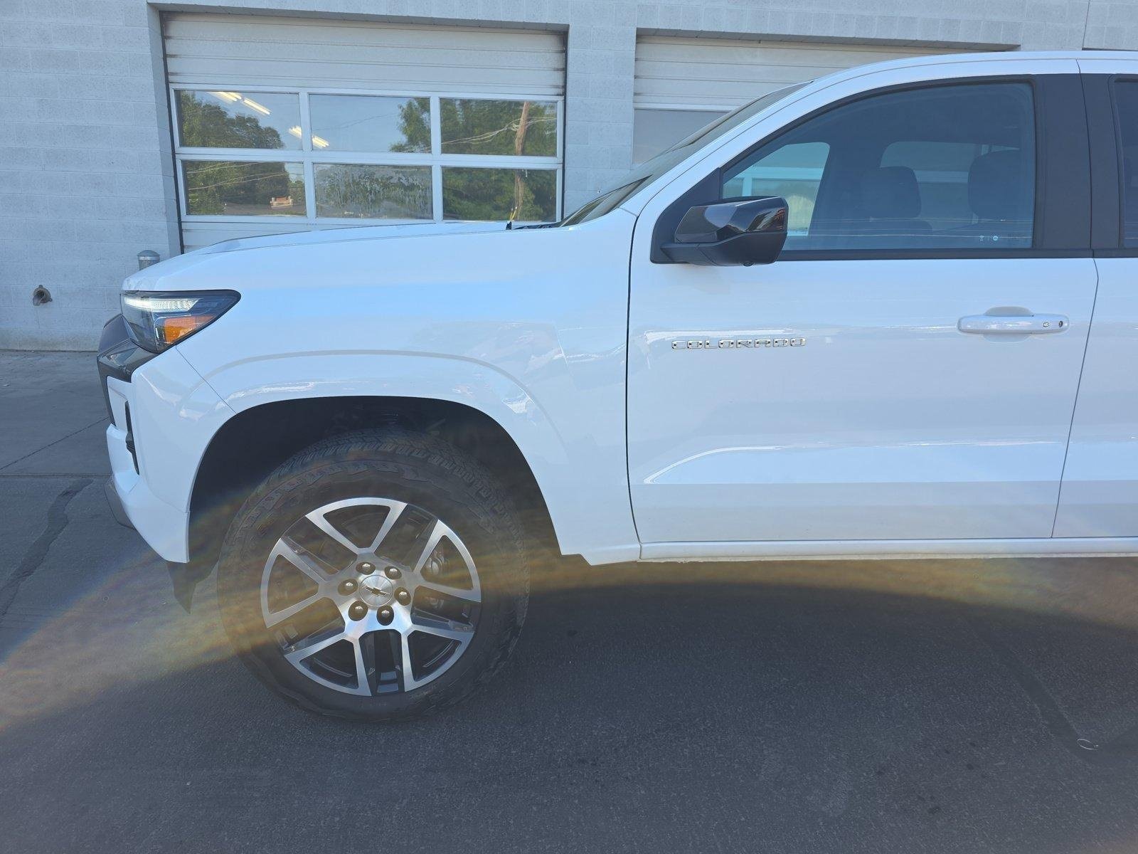 Certified 2024 Chevrolet Colorado Z71 w/ Z71 Convenience Package 2 AWD/4WD image 17