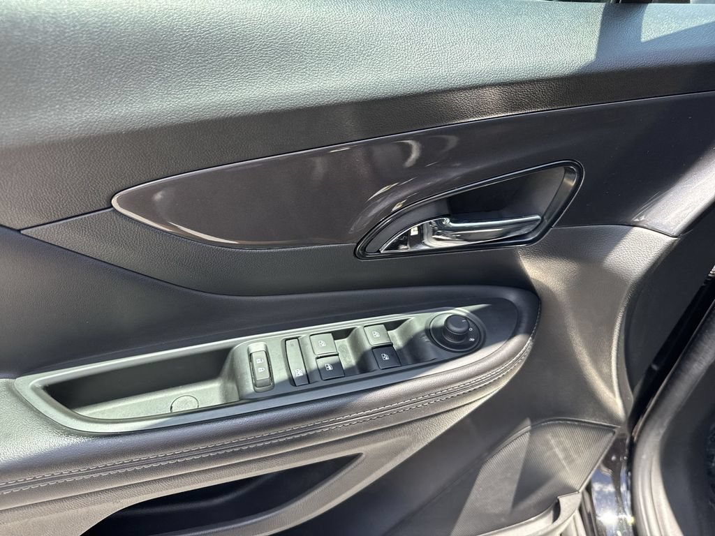 Used 2021 Buick Encore Preferred w/ Safety Package FWD image 40