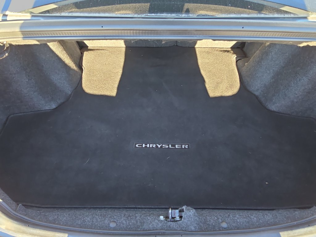 Used 2012 Chrysler 200 S FWD image 13
