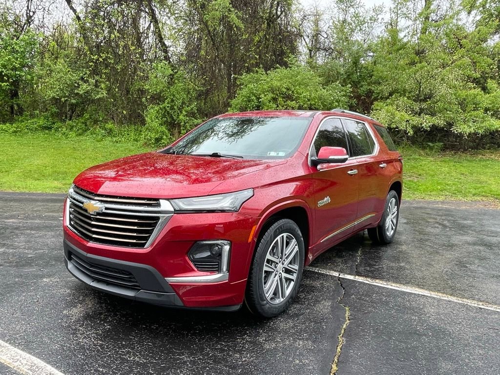 Used 2023 Chevrolet Traverse High Country w/ LPO, Floor Liner Package AWD/4WD image 7