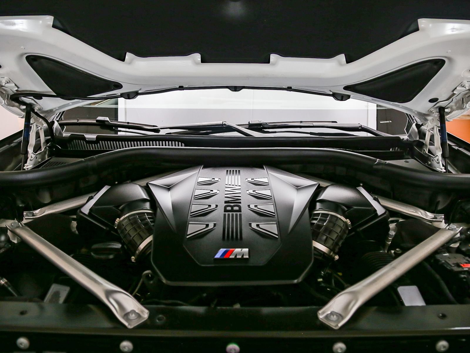Certified 2024 BMW X7 M60i AWD/4WD image 28