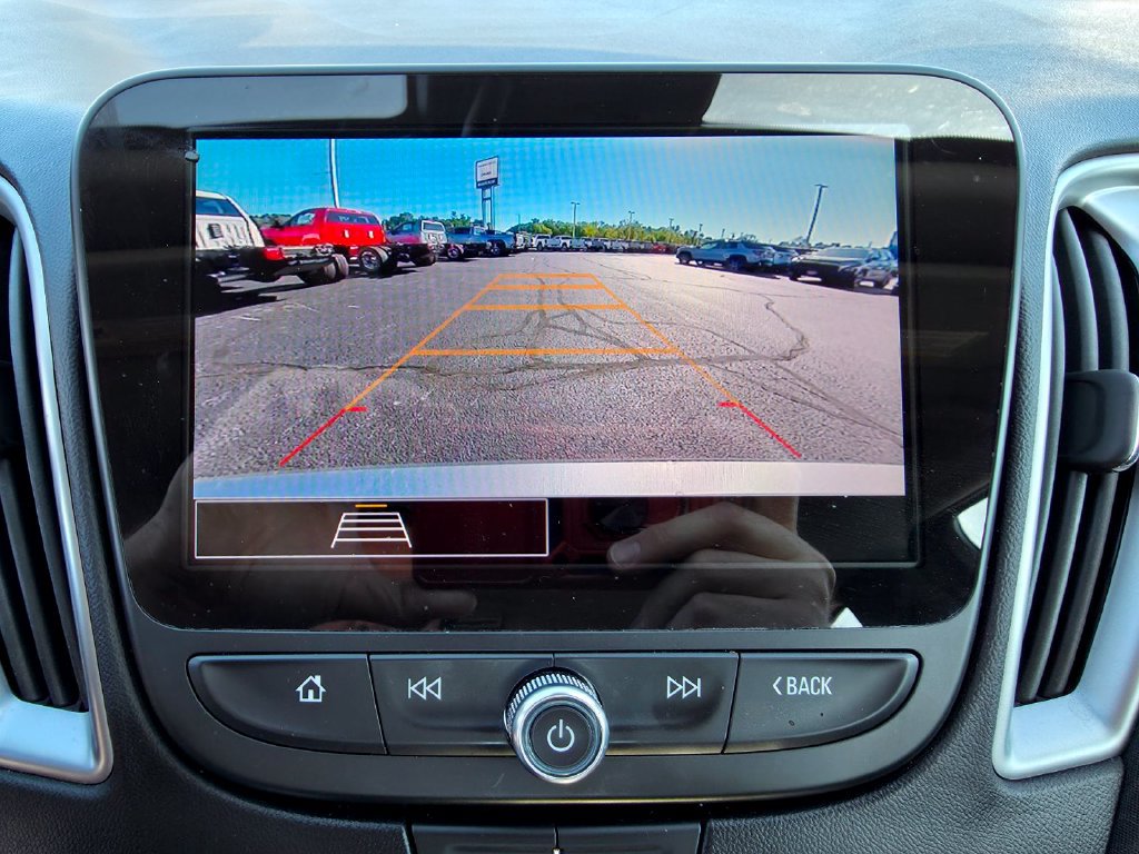 Used 2025 Chevrolet Malibu LT FWD image 21