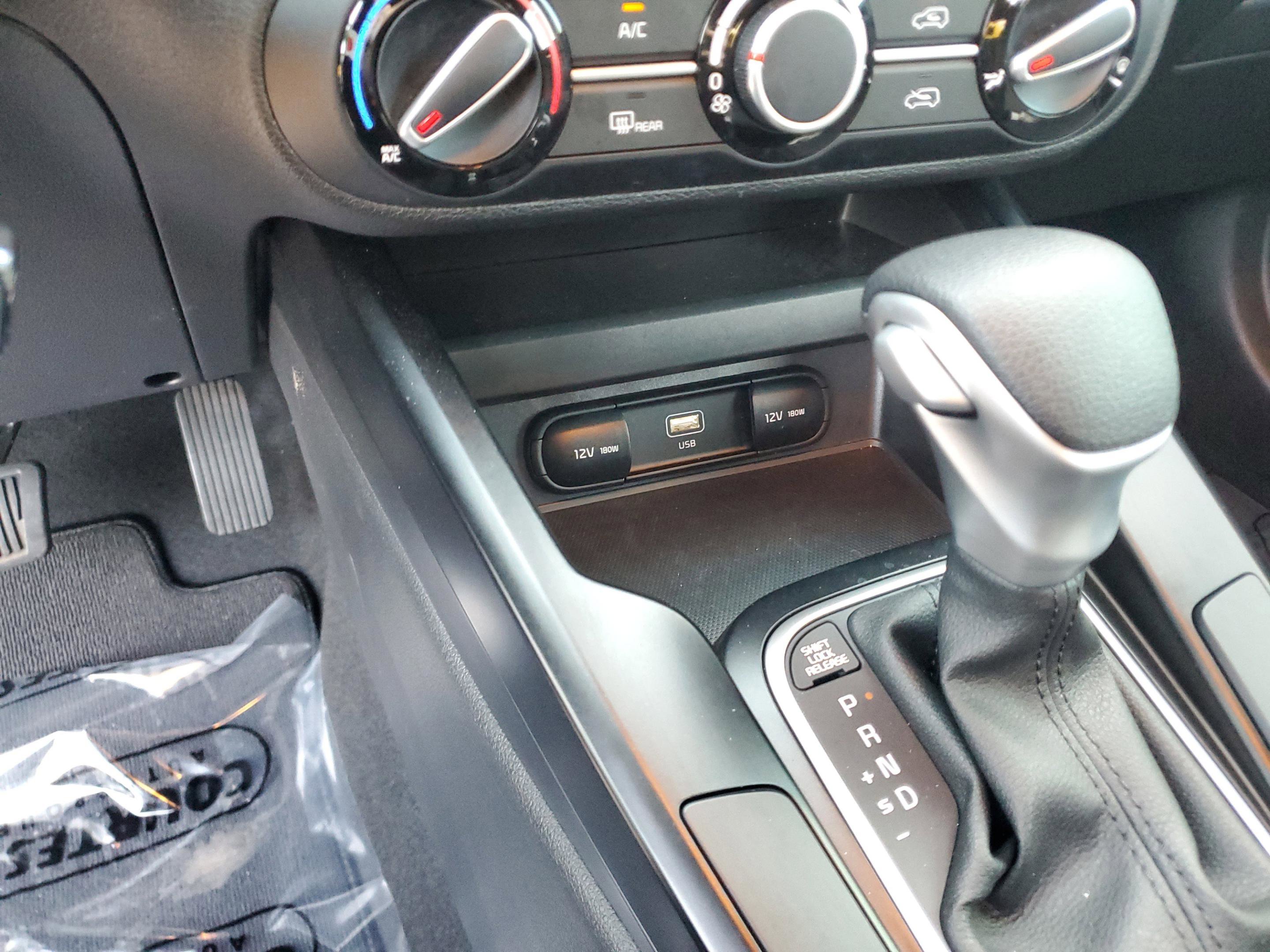 Certified 2025 Kia Soul LX image 22