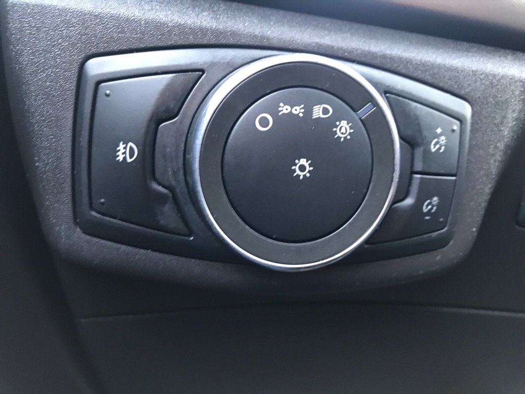Used 2016 Ford Fusion SE w/ Equipment Group 202A FWD image 17