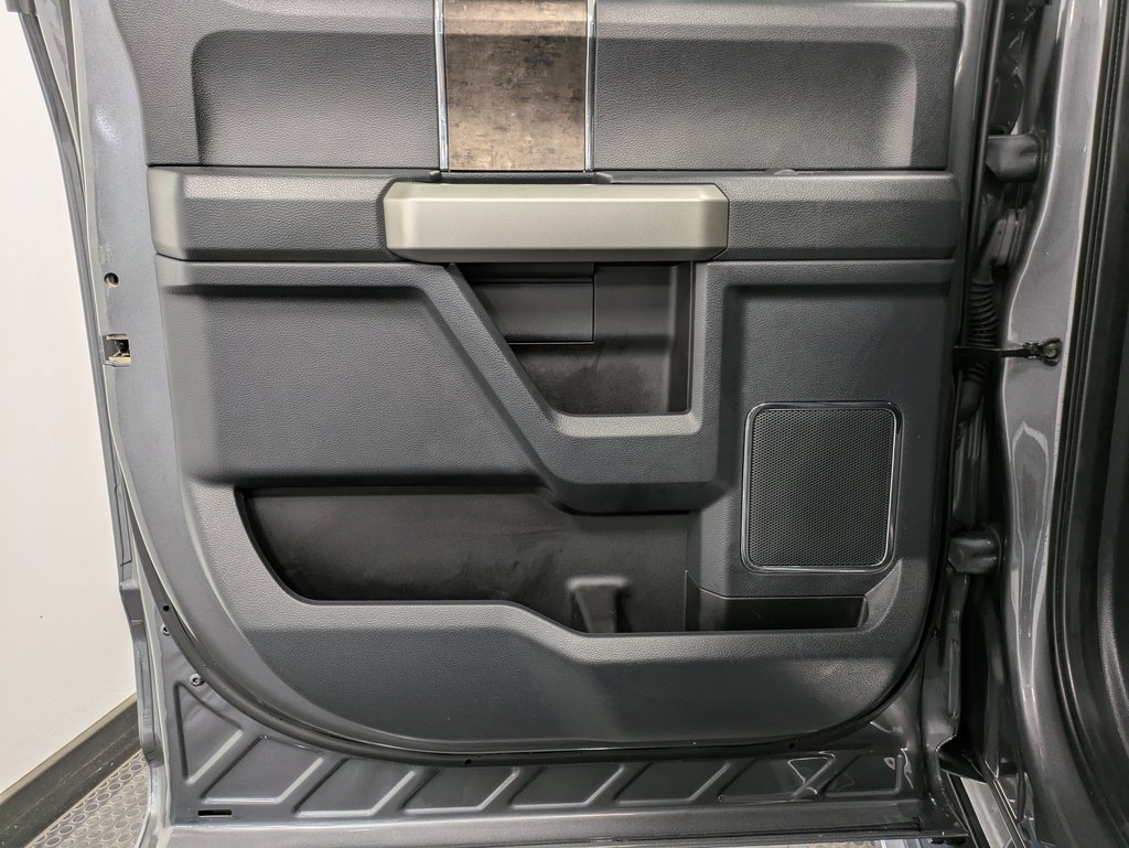 Used 2022 Ford F250 Lariat w/ Chrome Package image 22