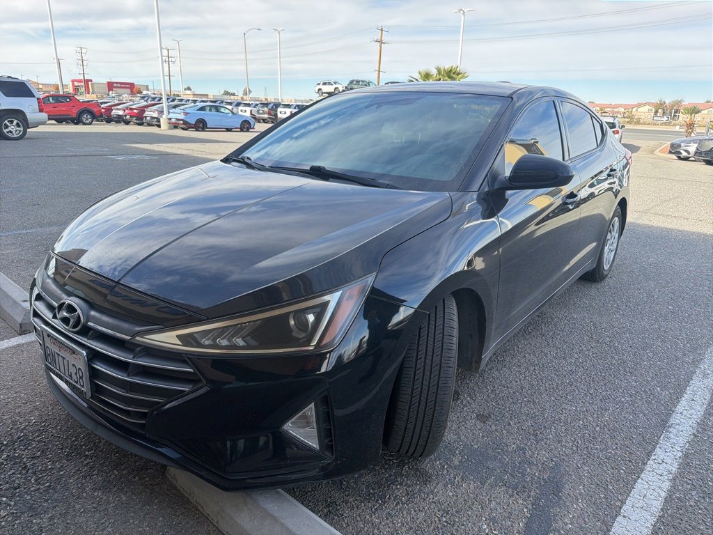 Used 2020 Hyundai Elantra SE w/ Cargo Package (C1)