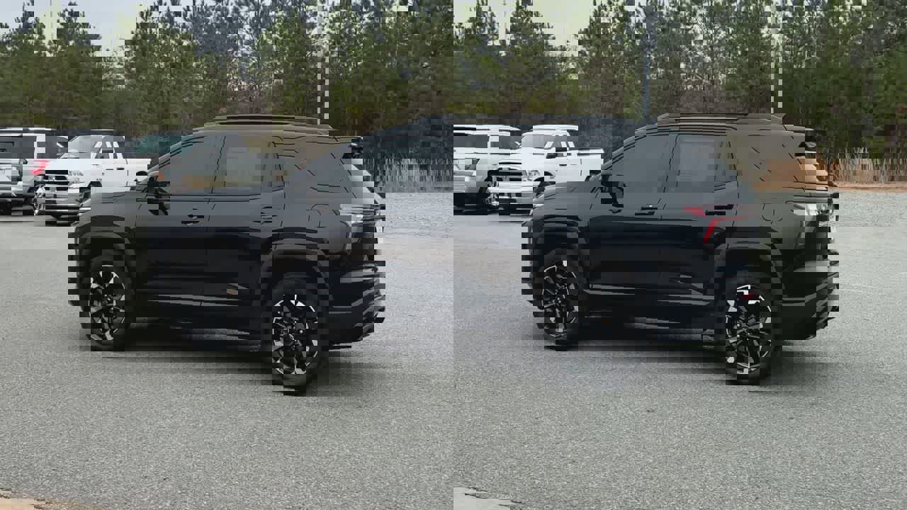 Used 2025 Chevrolet Equinox RS w/ Safety and Technology Package image 6