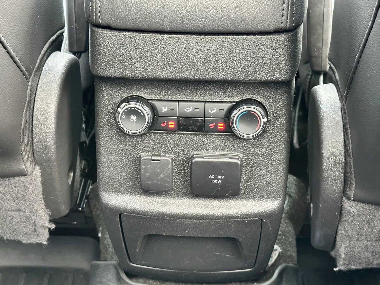 Used 2015 Ford Explorer Limited w/ Equipment Group 302A AWD/4WD image 23