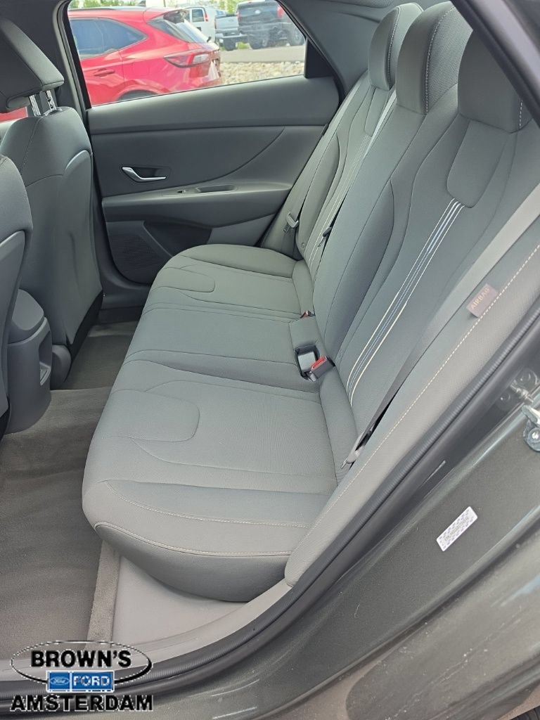 Used 2024 Hyundai Elantra SEL FWD image 8