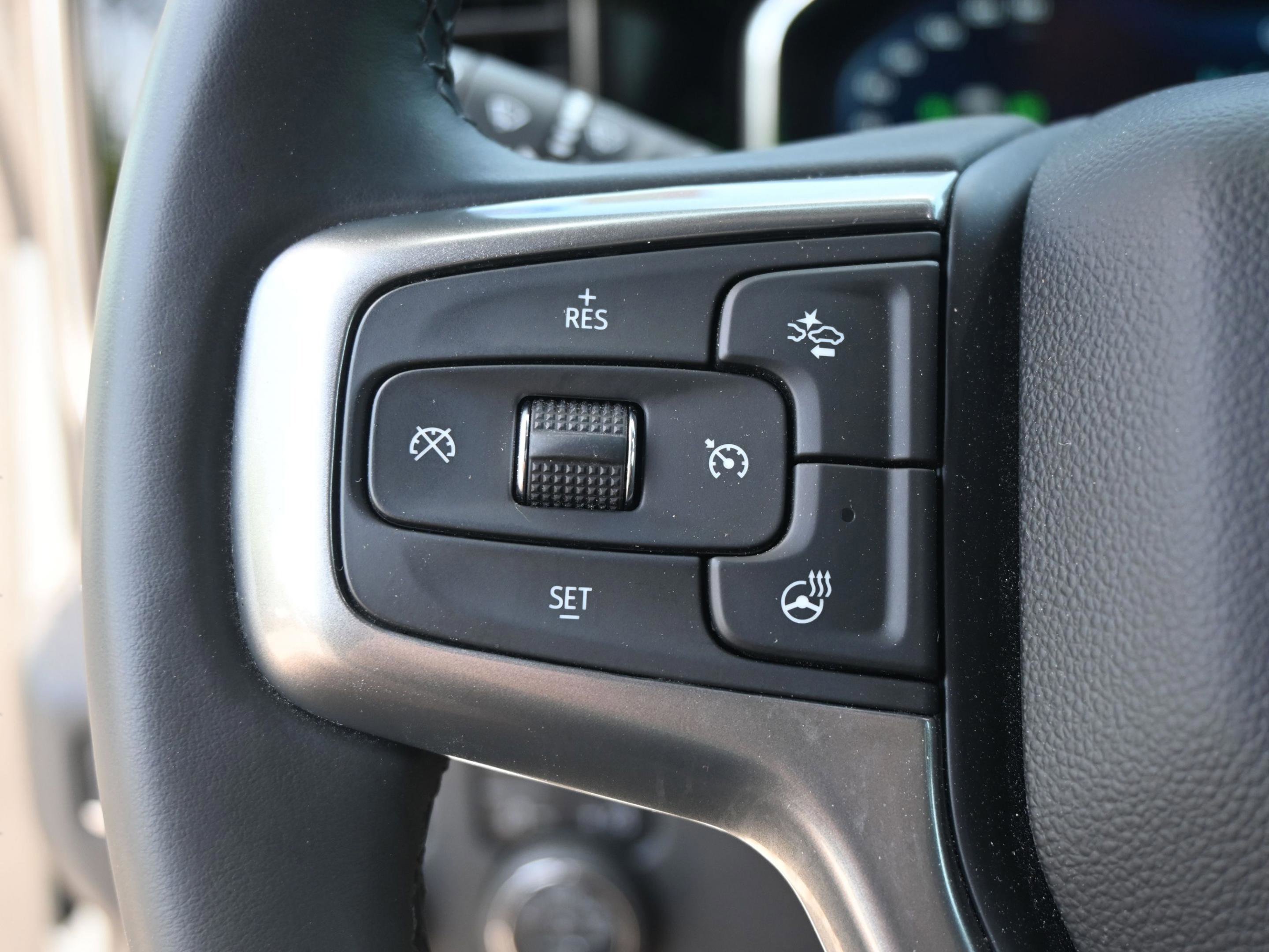 Used 2025 Chevrolet Silverado 3500 LT AWD/4WD image 13