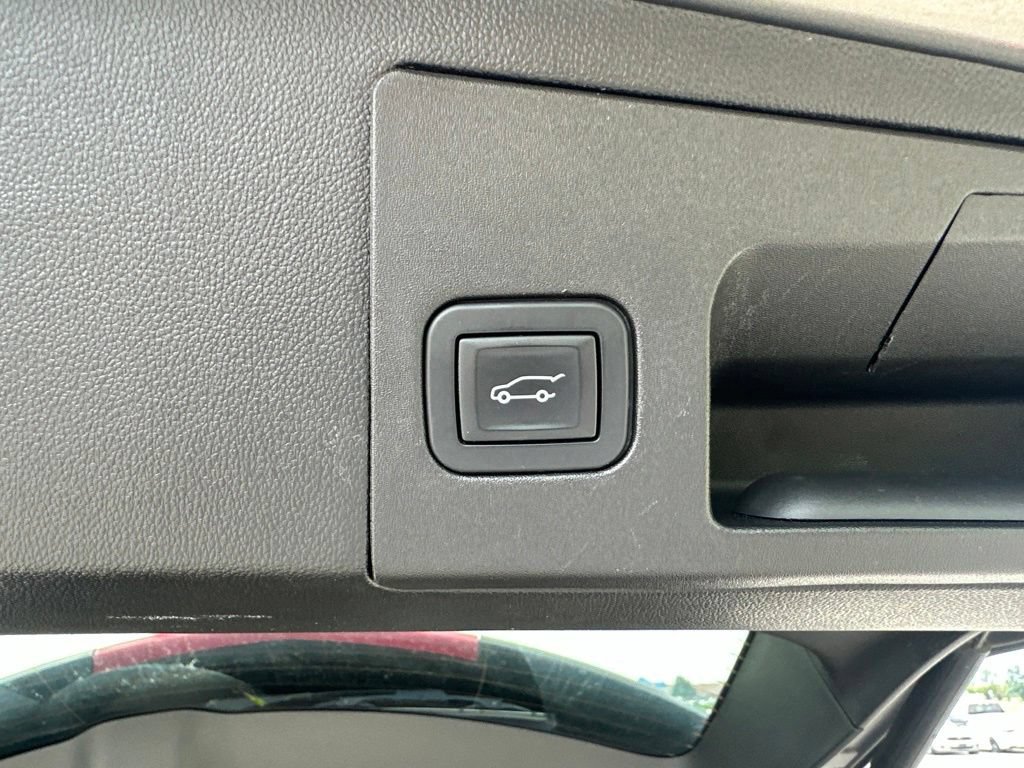 Used 2019 Cadillac XT5 FWD image 10