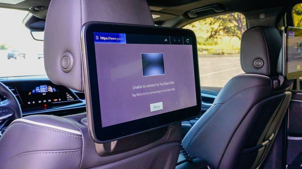 Certified 2024 Cadillac Escalade Sport w/ LPO, ONYX Package image 12