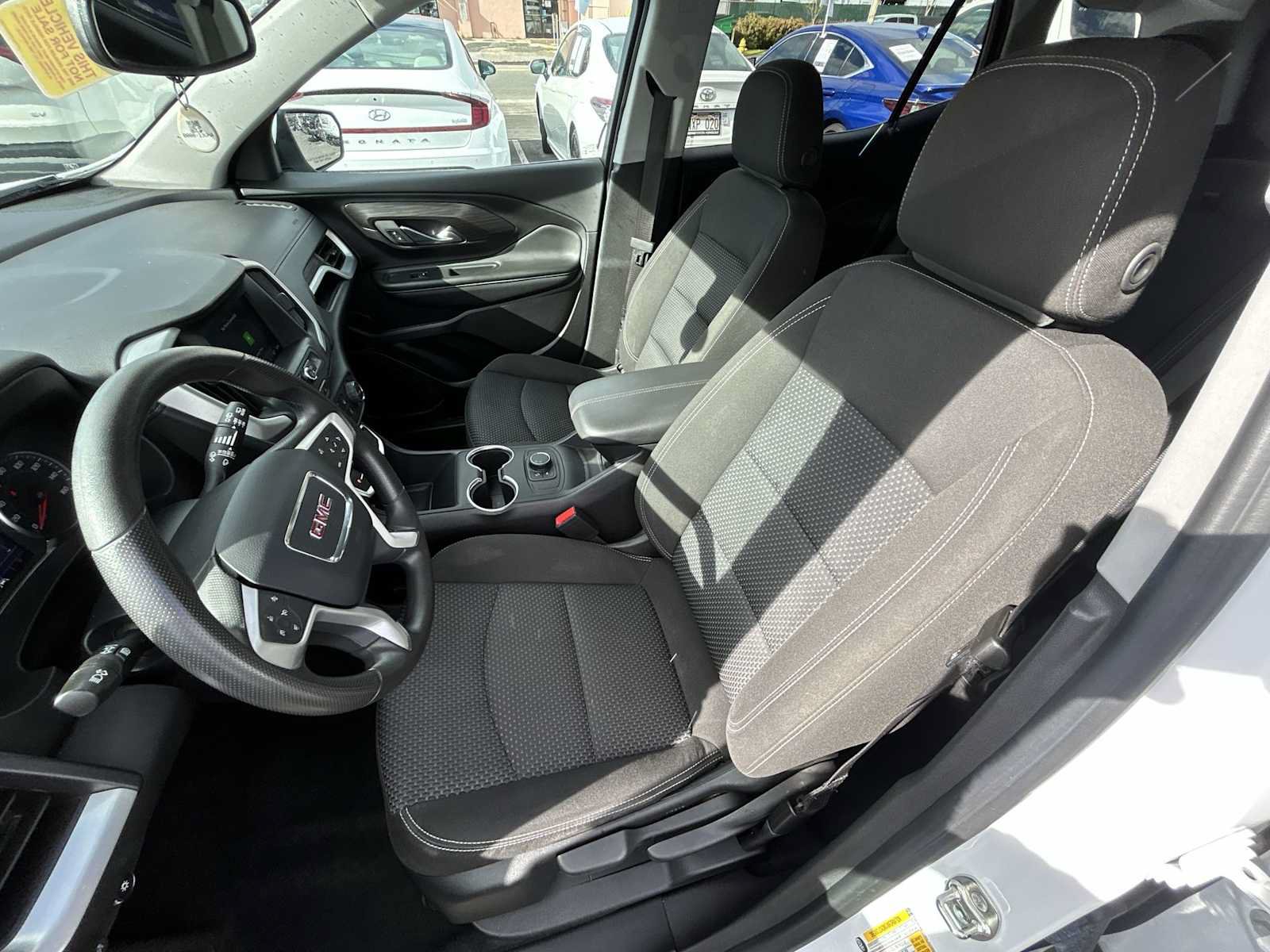 Used 2024 GMC Terrain SLE FWD image 13