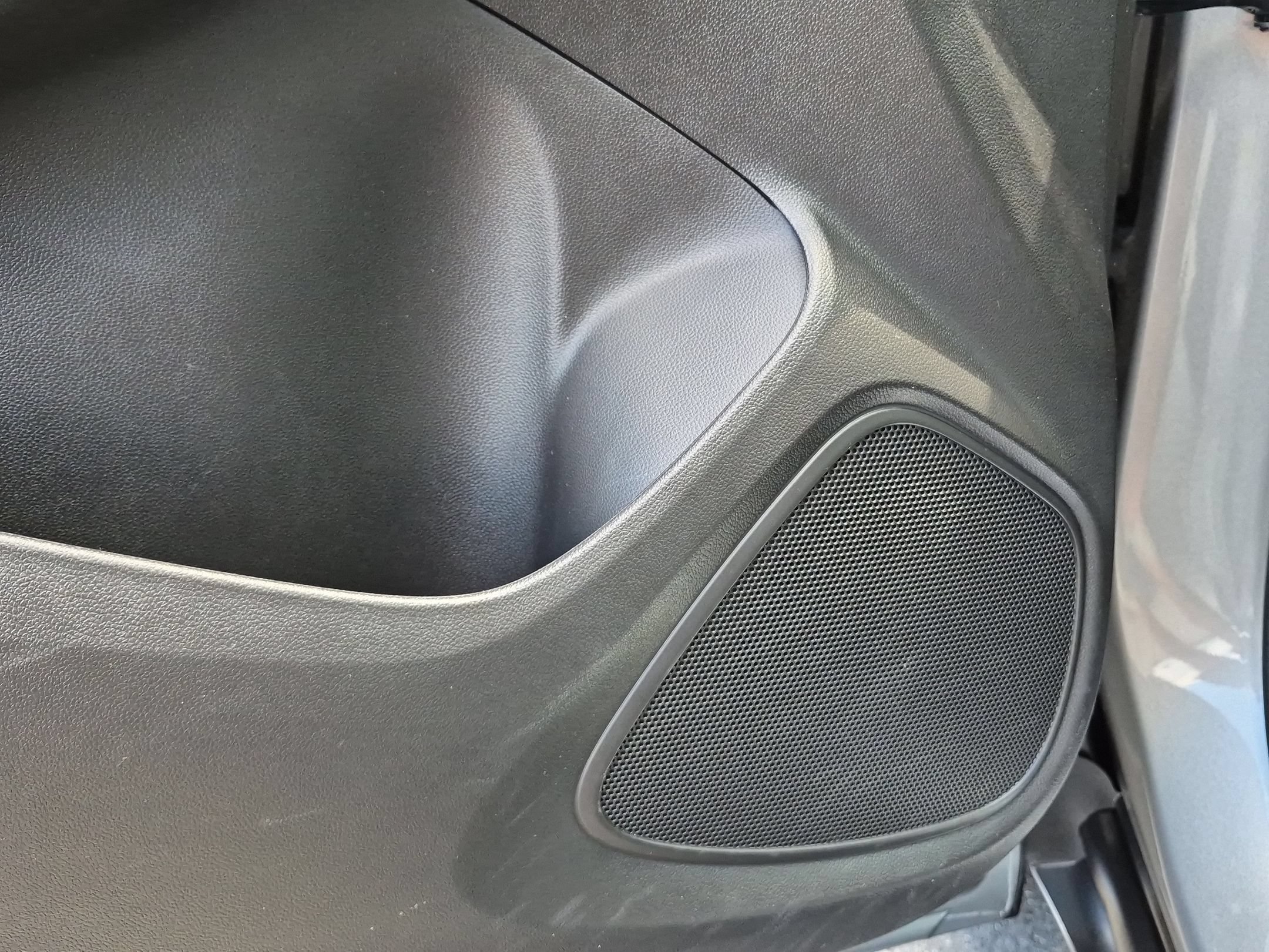 Certified 2023 Buick Encore GX Preferred w/ Cold Weather Comfort Package FWD image 22