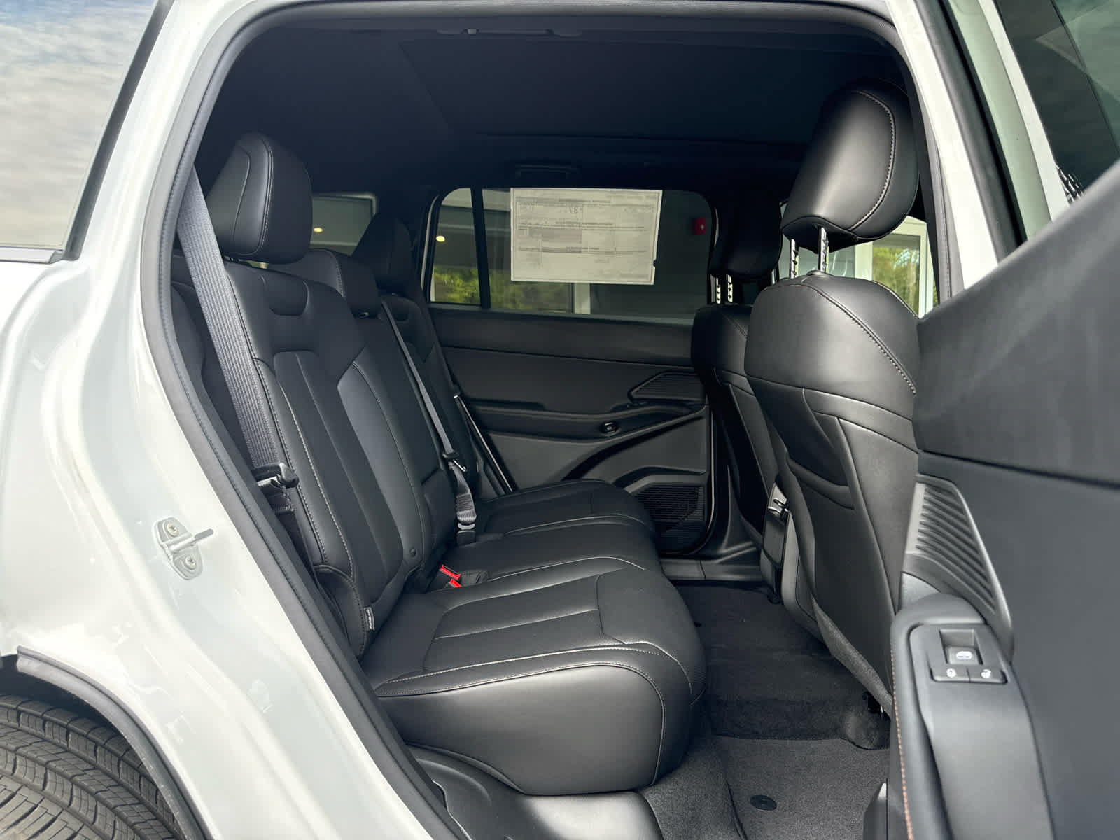 New 2026 Jeep Cherokee Limited AWD/4WD image 19