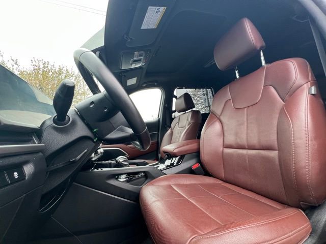 Certified 2023 Kia Telluride EX w/ EX Captain's Chair Package FWD image 14