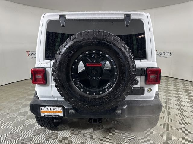 Used 2021 Jeep Wrangler Unlimited Sahara image 9