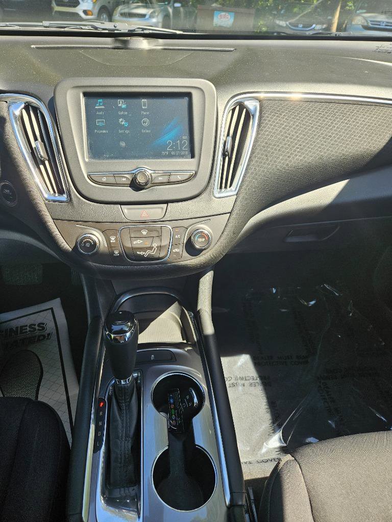 Used 2018 Chevrolet Malibu LT image 12