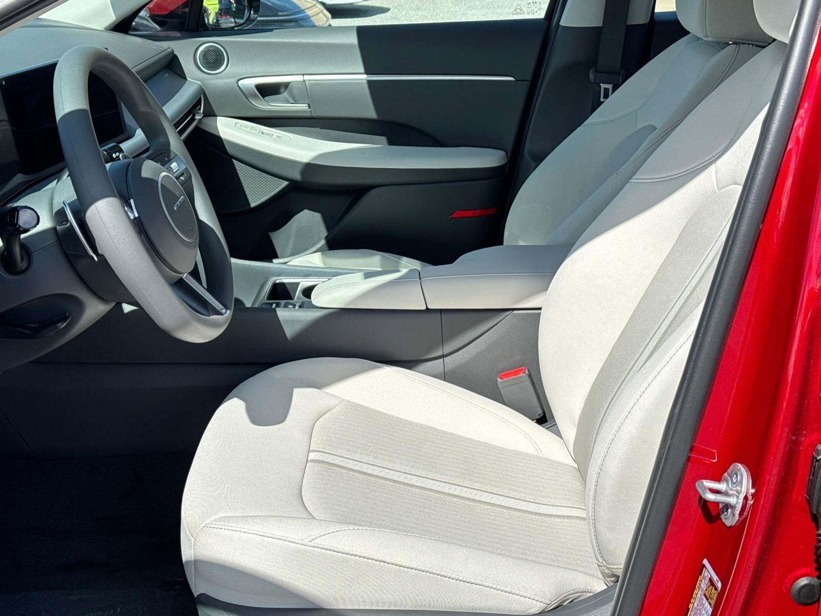 New 2025 Hyundai Sonata SEL image 9