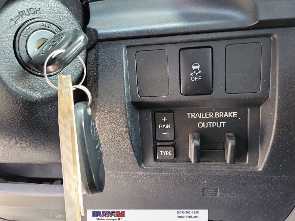 Used 2017 Toyota Tundra SR AWD/4WD image 28