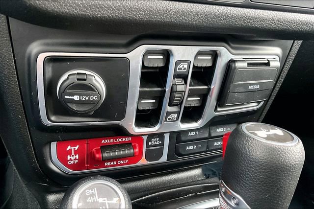 Used 2024 Jeep Wrangler Willys image 34