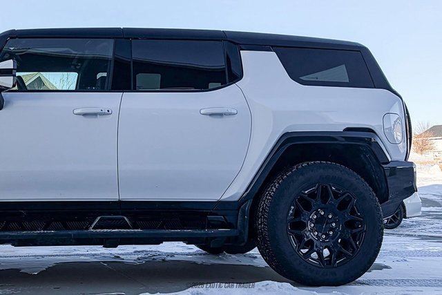Used 2025 GMC Hummer EV 2X image 5
