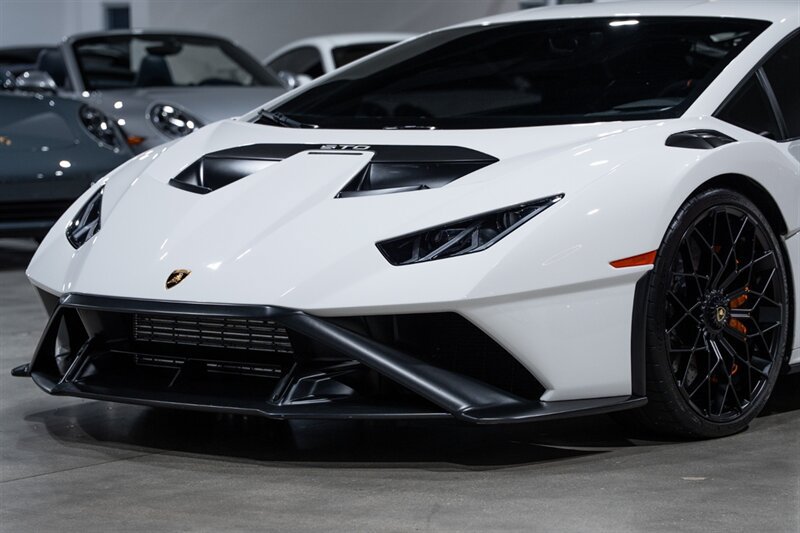 Used 2022 Lamborghini Huracan STO RWD image 62